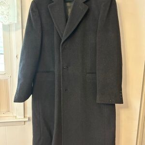 Mid length men’s cashmere coat